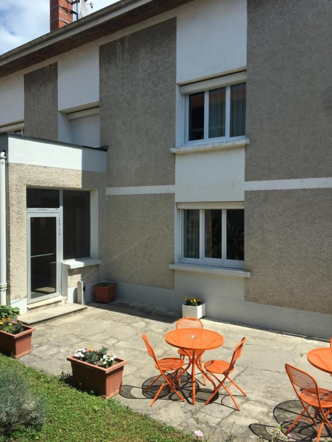Val De Saone Lyon Caluire Rillieux Hotel 2*
